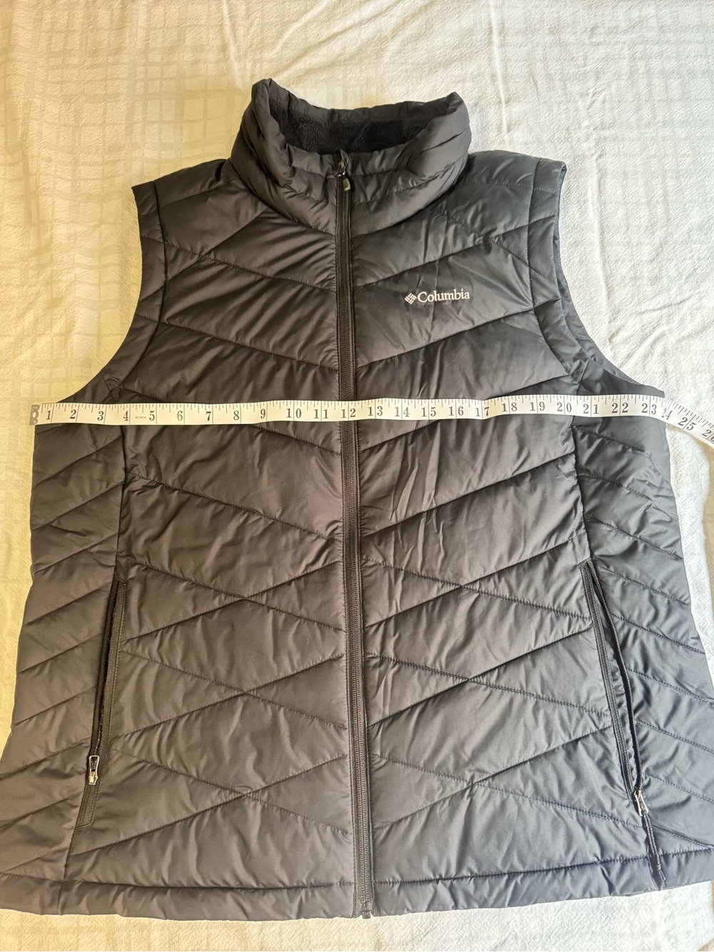 Columbia Black Quilted Insulated Vest